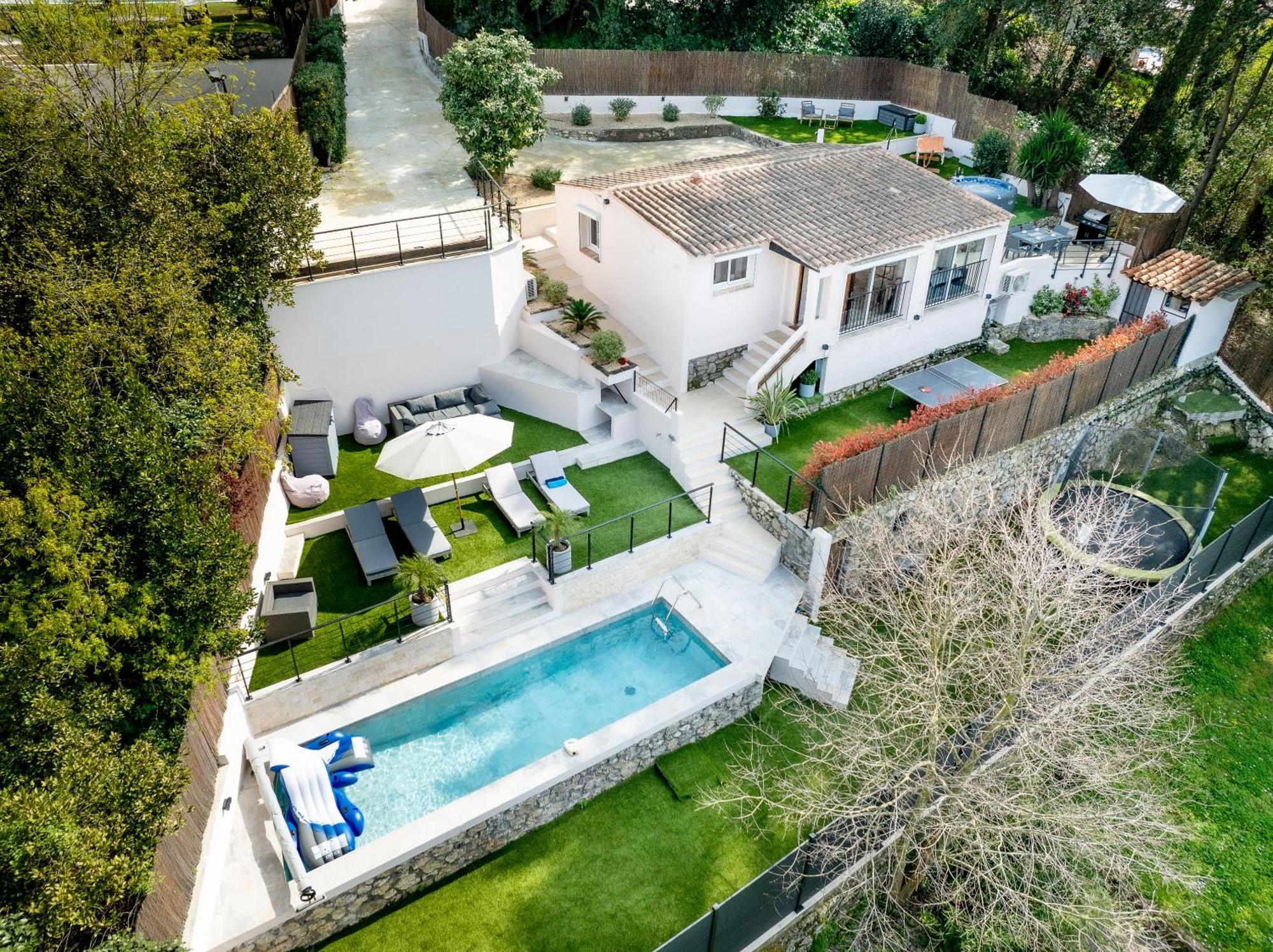 Piscine-Jacuzzi-Videoprojecteur-Clim La Perle Rare Villa Мужен Екстериор снимка